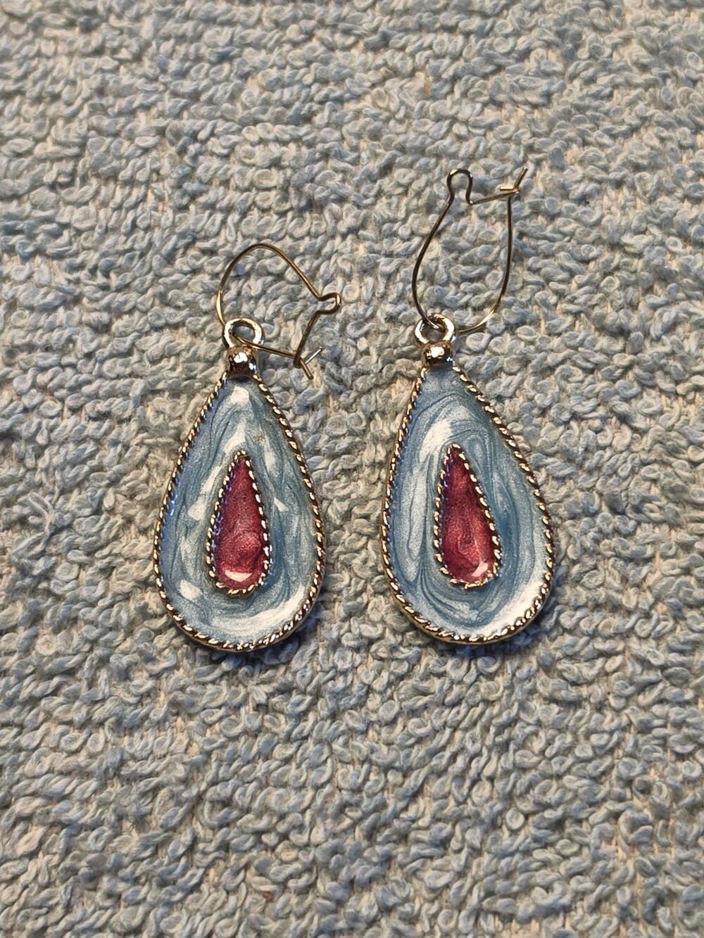 Vintage Enamel Swirl Teardrop Leverback Earrings Gold Tone Blue Pink Dangle